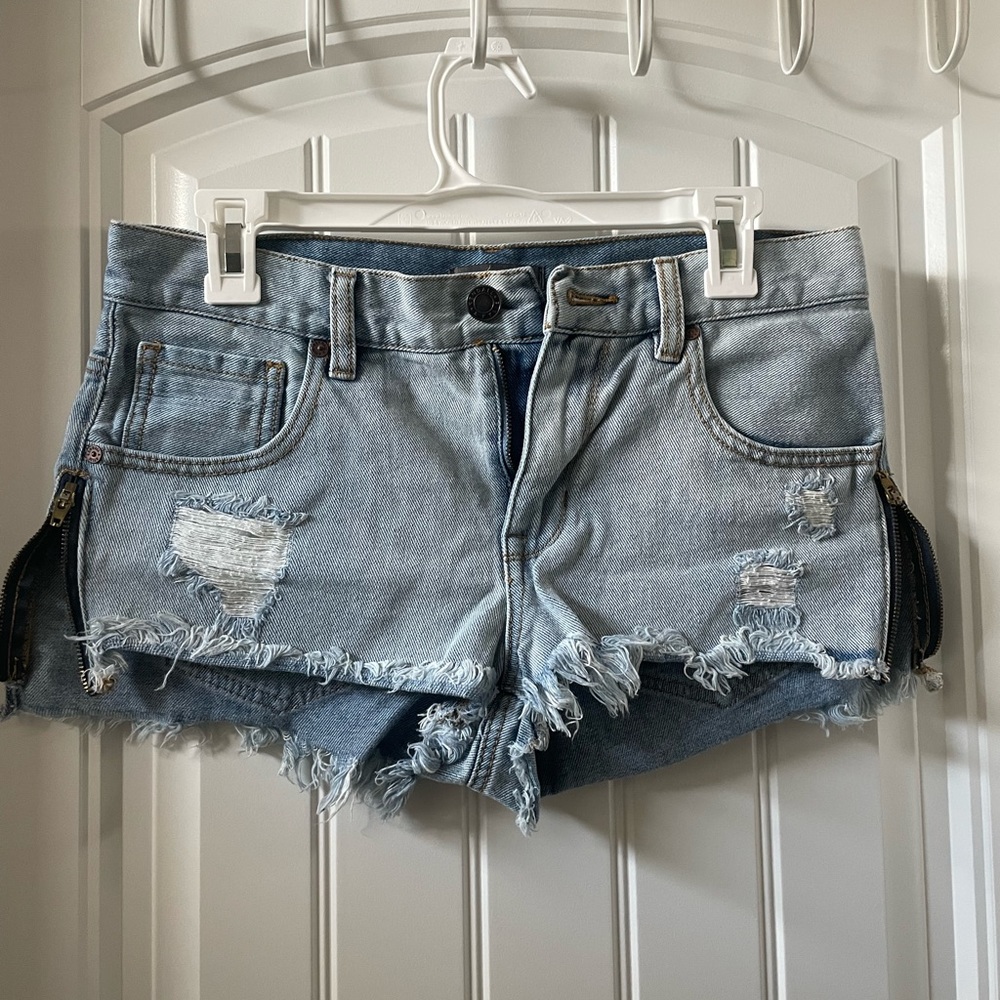 Kendall & Kylie short shorts